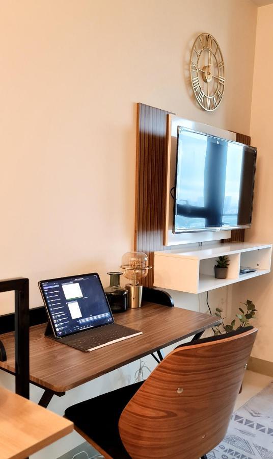 Luxe Bonifacio Global City Taguig Uptown Condo Hotel 1 Bedroom Suite Екстер'єр фото
