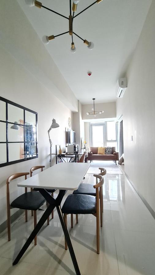 Luxe Bonifacio Global City Taguig Uptown Condo Hotel 1 Bedroom Suite Екстер'єр фото