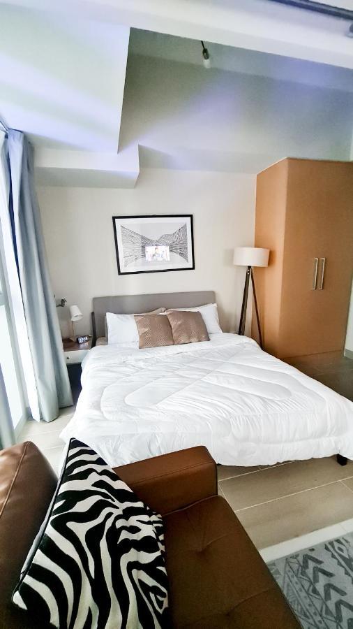 Luxe Bonifacio Global City Taguig Uptown Condo Hotel 1 Bedroom Suite Екстер'єр фото