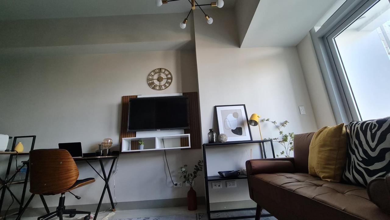 Luxe Bonifacio Global City Taguig Uptown Condo Hotel 1 Bedroom Suite Екстер'єр фото