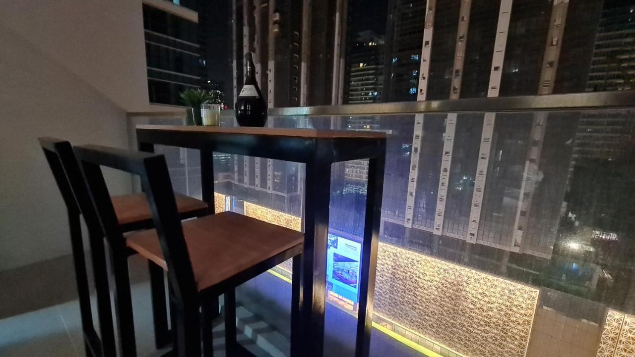 Luxe Bonifacio Global City Taguig Uptown Condo Hotel 1 Bedroom Suite Екстер'єр фото