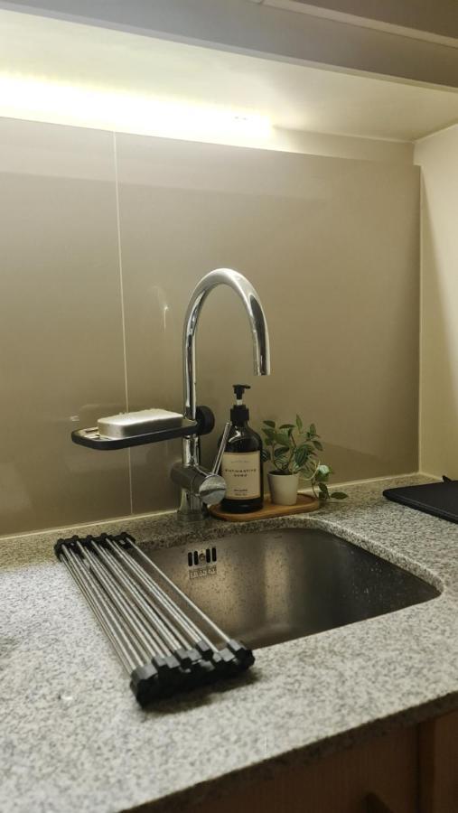 Luxe Bonifacio Global City Taguig Uptown Condo Hotel 1 Bedroom Suite Екстер'єр фото