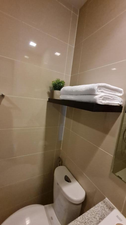 Luxe Bonifacio Global City Taguig Uptown Condo Hotel 1 Bedroom Suite Екстер'єр фото