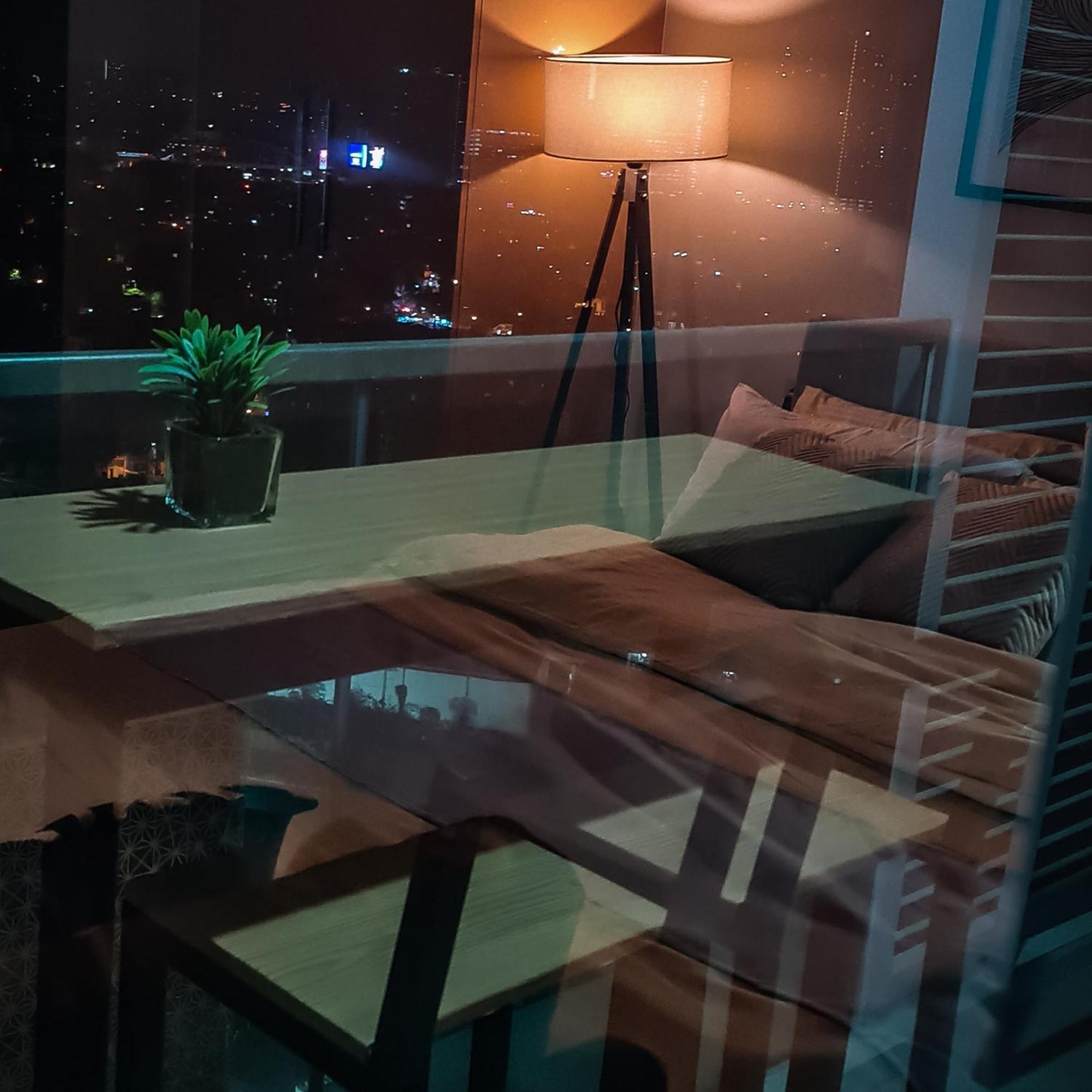 Luxe Bonifacio Global City Taguig Uptown Condo Hotel 1 Bedroom Suite Екстер'єр фото